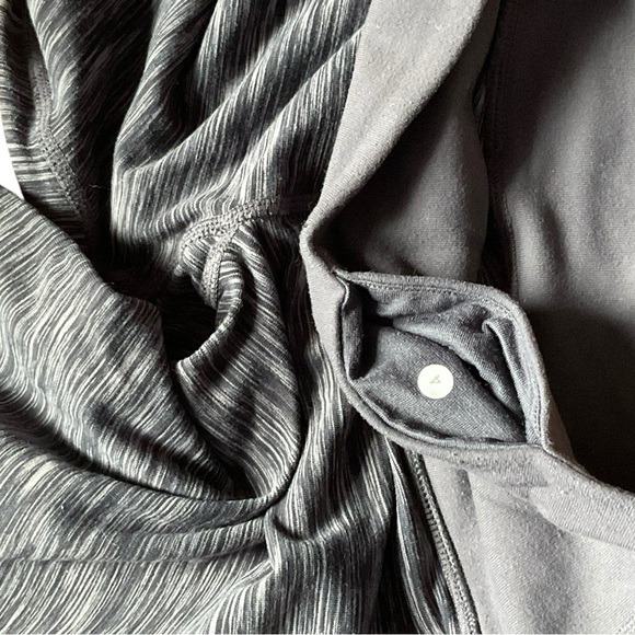 Black Friday Deal! Lululemon‎ Leggings Bundle of 5- Assorted sizes 2, 4 and 12 - Picture 6 of 12